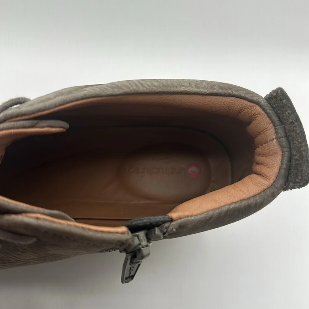Clarks un tallara